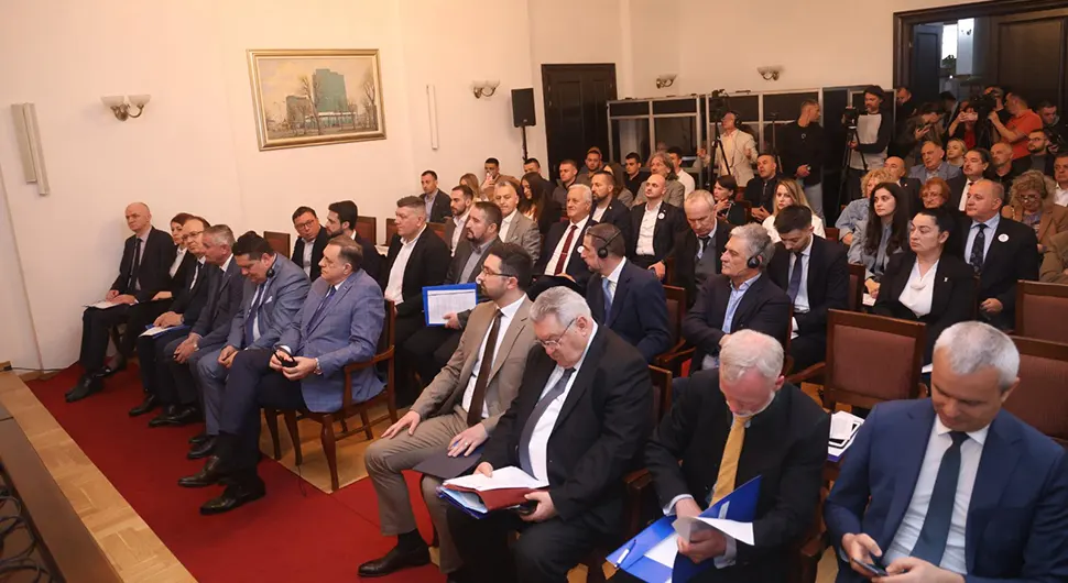 forum dodik 2.webp